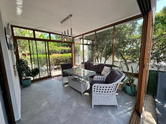 Dalyan Osmanağalar Bölgesinin 'De, Ortak Havuzlu Yarı Müstakil Villa