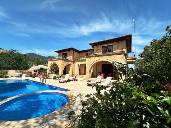 Dalyan Gülpınar Da Kanal A Yakın Konak Tarzında Villa