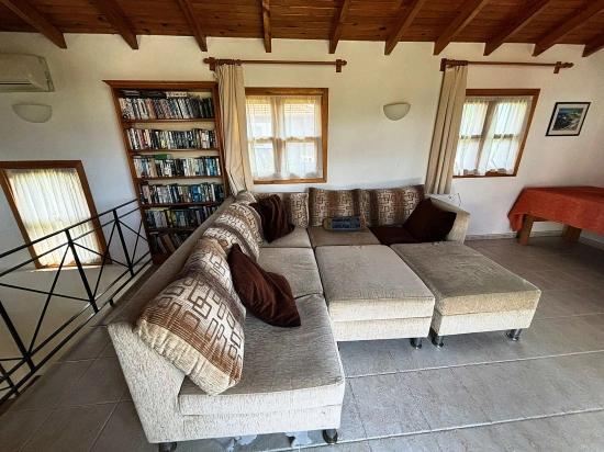 Dalyan Arıkbaşın Da Geleneksel Türk Mimarisi İzleri Taşıyan Satılık Müstakil Villa