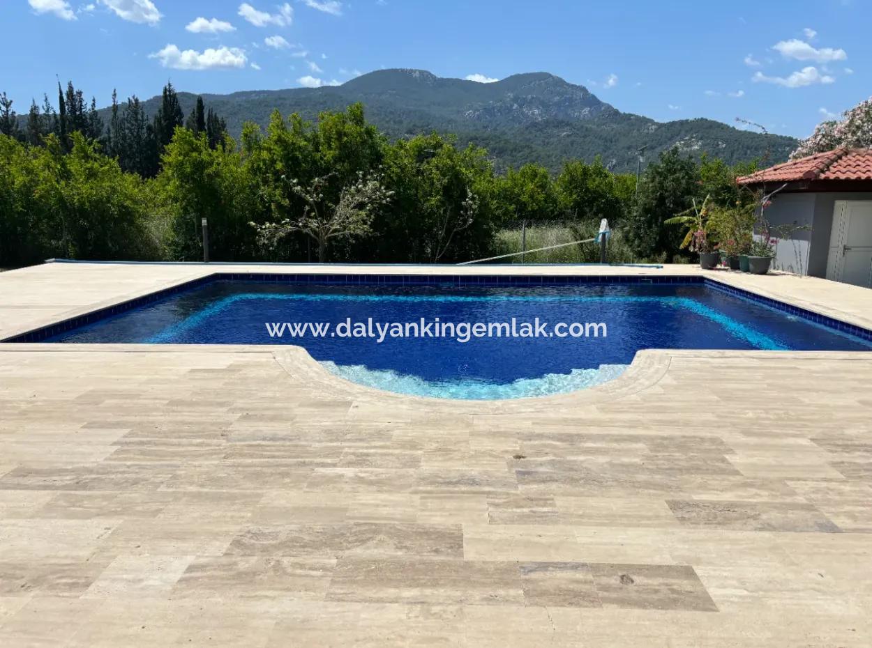 Dalyan Gülpınarda Göl Ve Dağ Manzaralı Satılık Çiftlik Evi