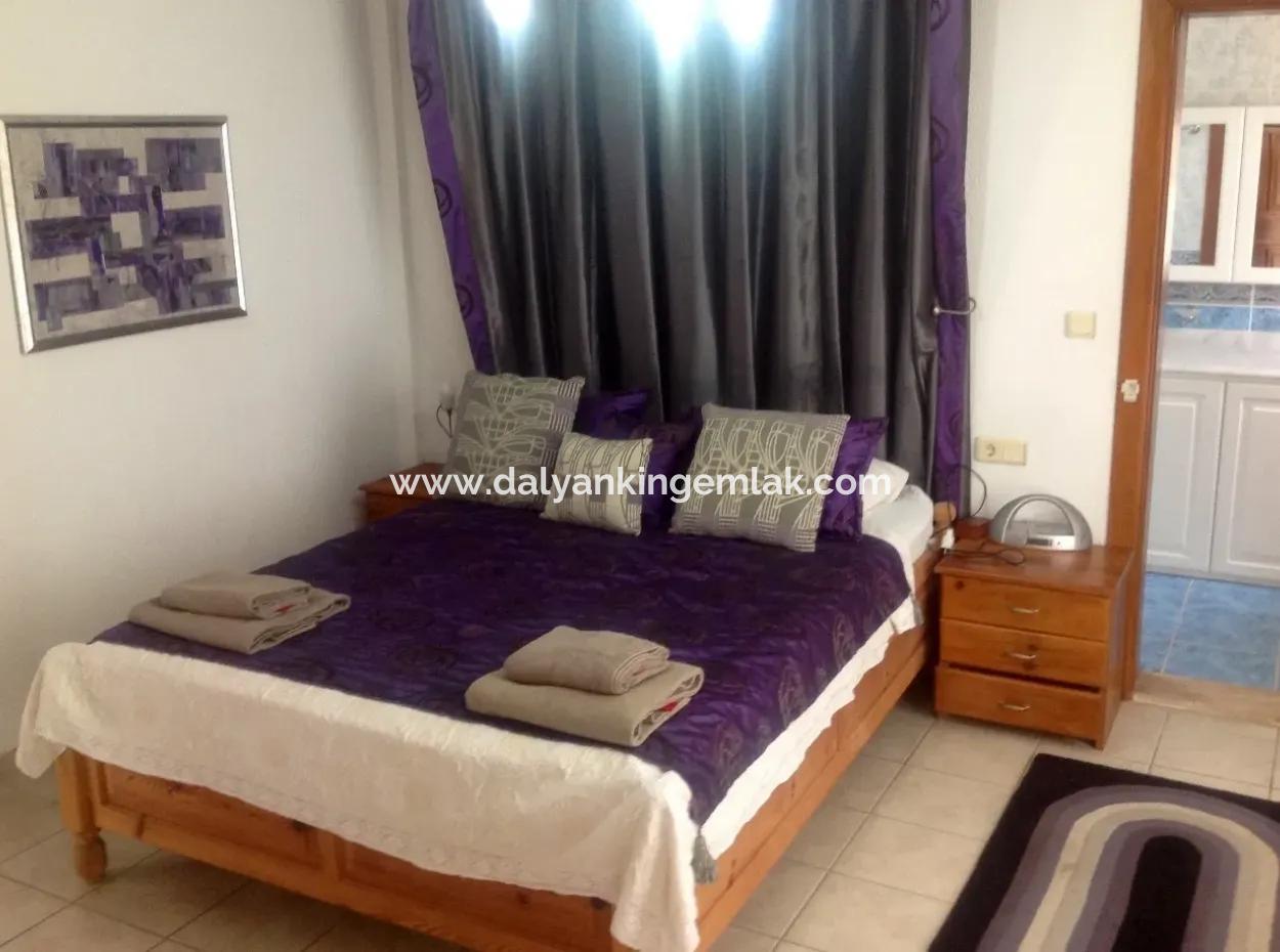 Dalyan Gülpınarda 1100 M2 Arsa İçerisinde Satılık Villa