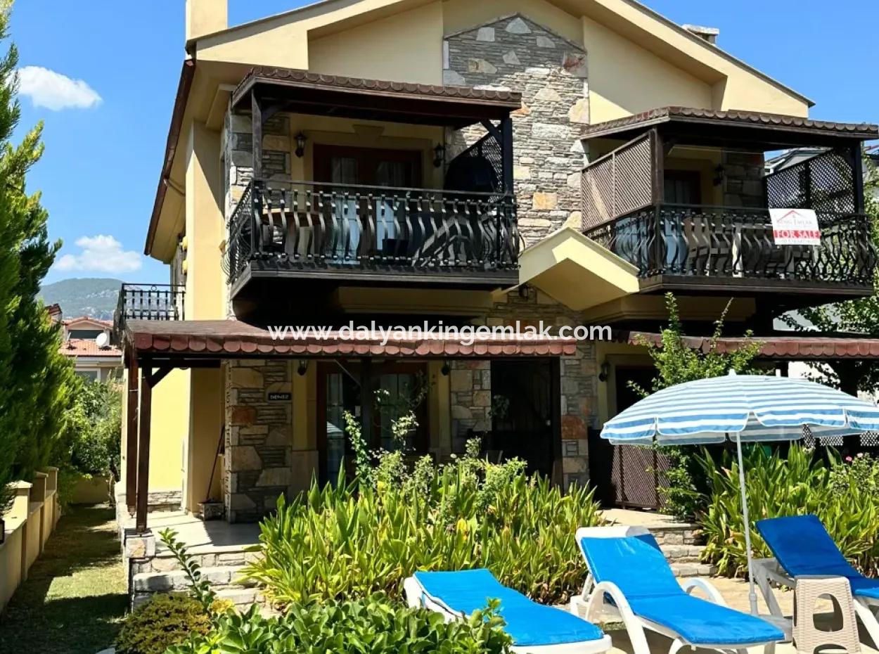 Dalyan Merkezde Satılık Site İçerisinde Apart Daire