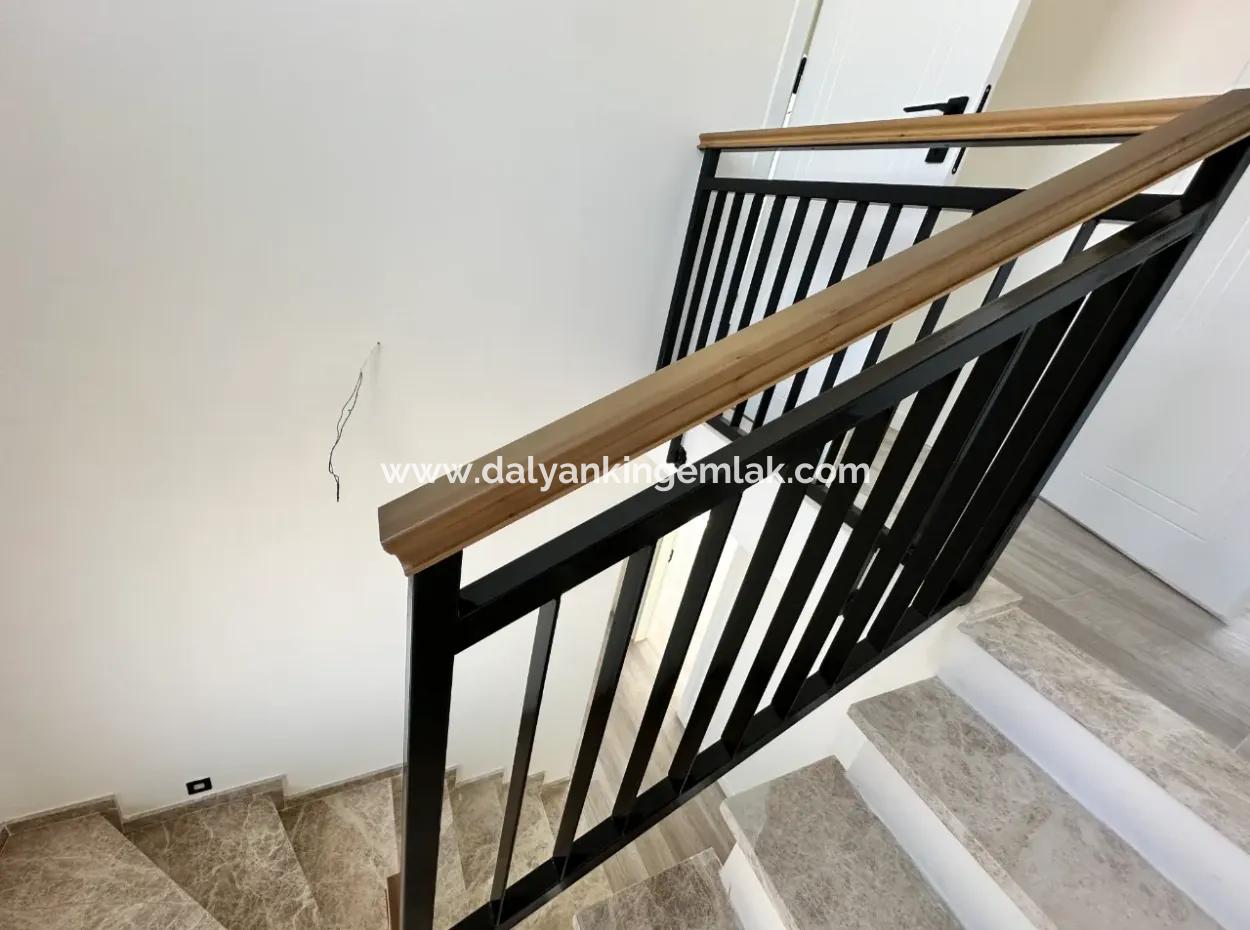 Dalyan Metinler  De Satılık Villa
