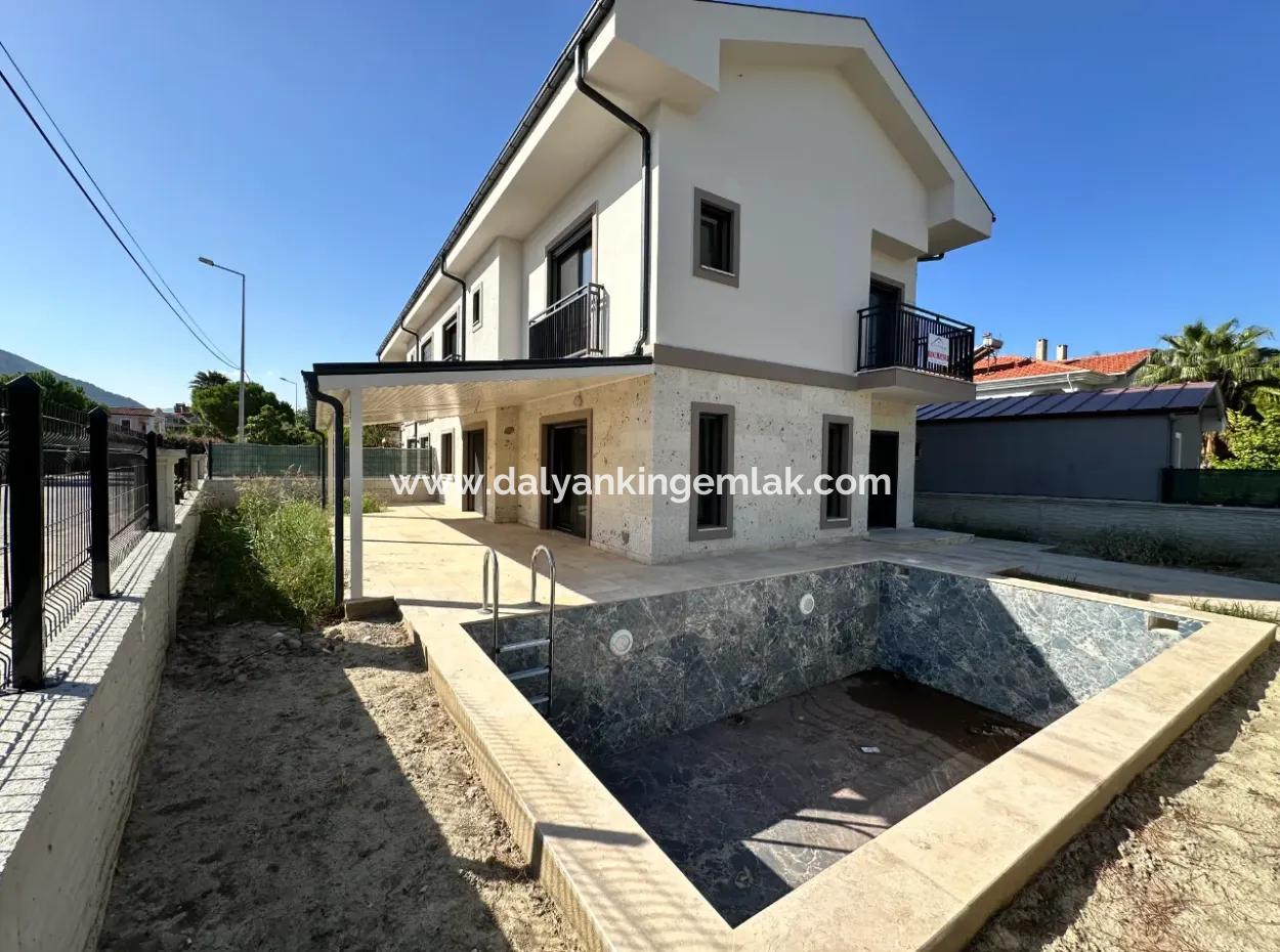 Dalyan Metinler  De Satılık Villa