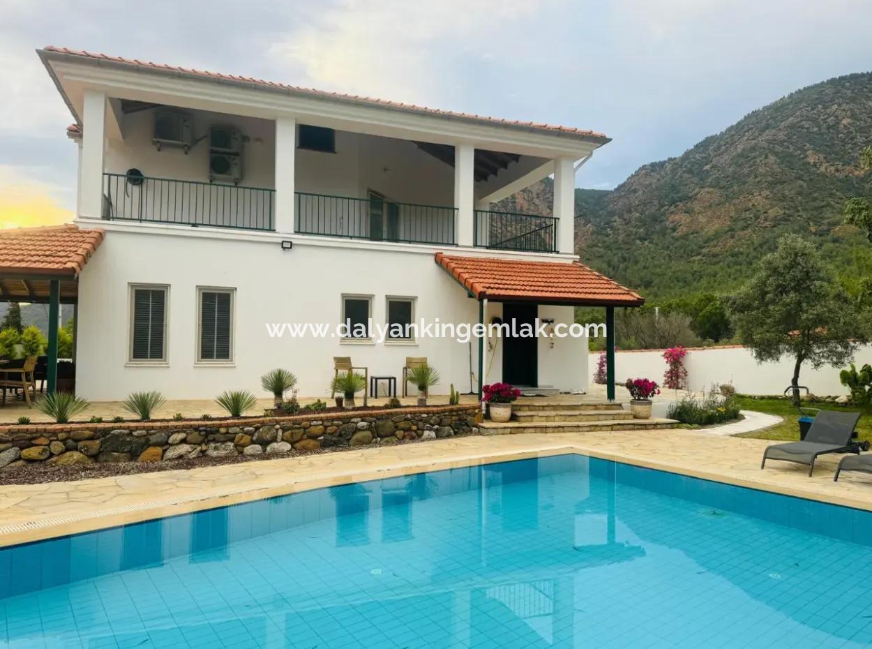 Köyceğiz Toparlar Da Satılık Müstakil Villa