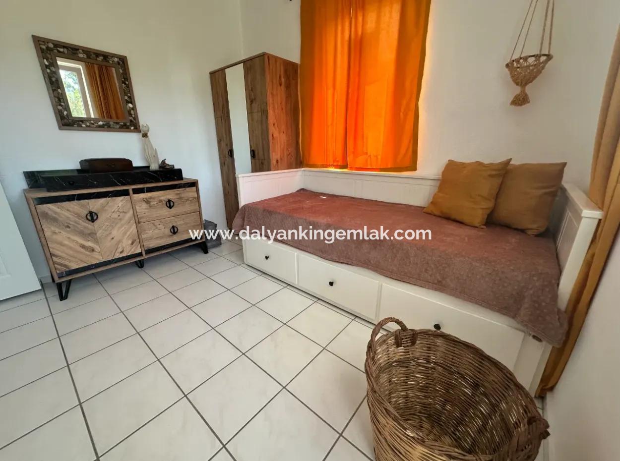 Okcular 3+2 Mustakıl Ev Ve Arsa