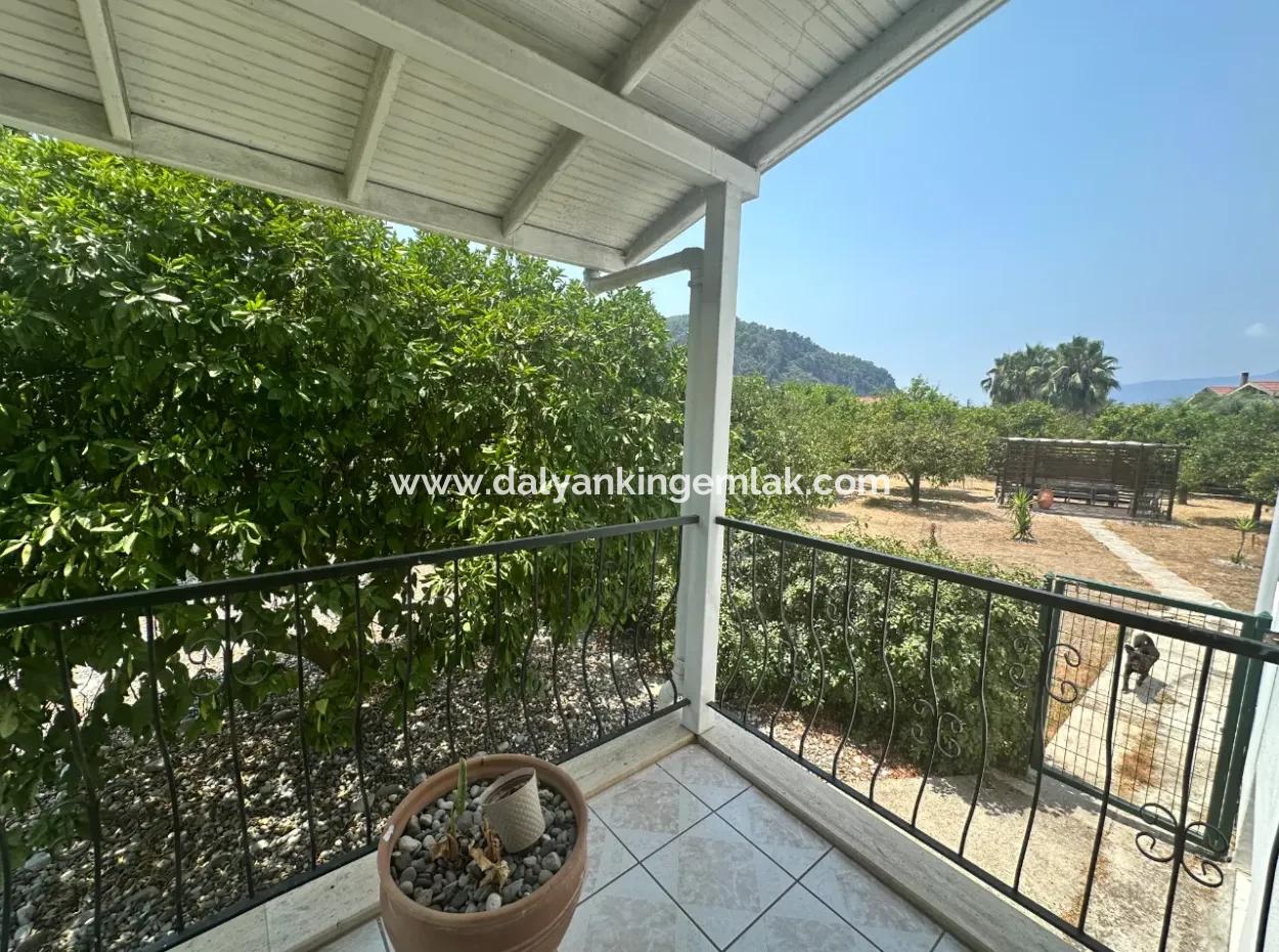 Okcular 3+2 Mustakıl Ev Ve Arsa