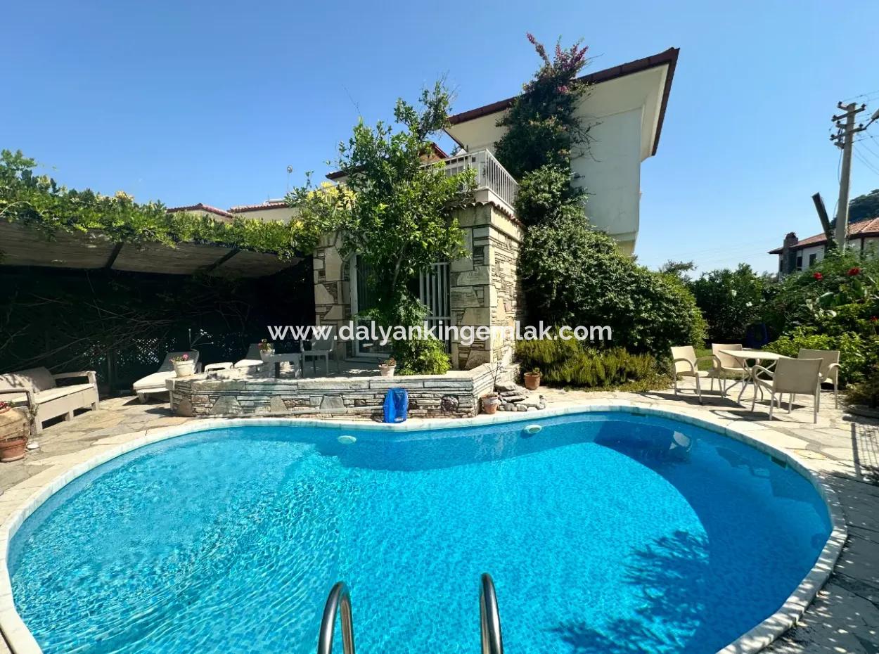 Dalyan’a Yakın Huzurlu İki Yatak Odalı Villa