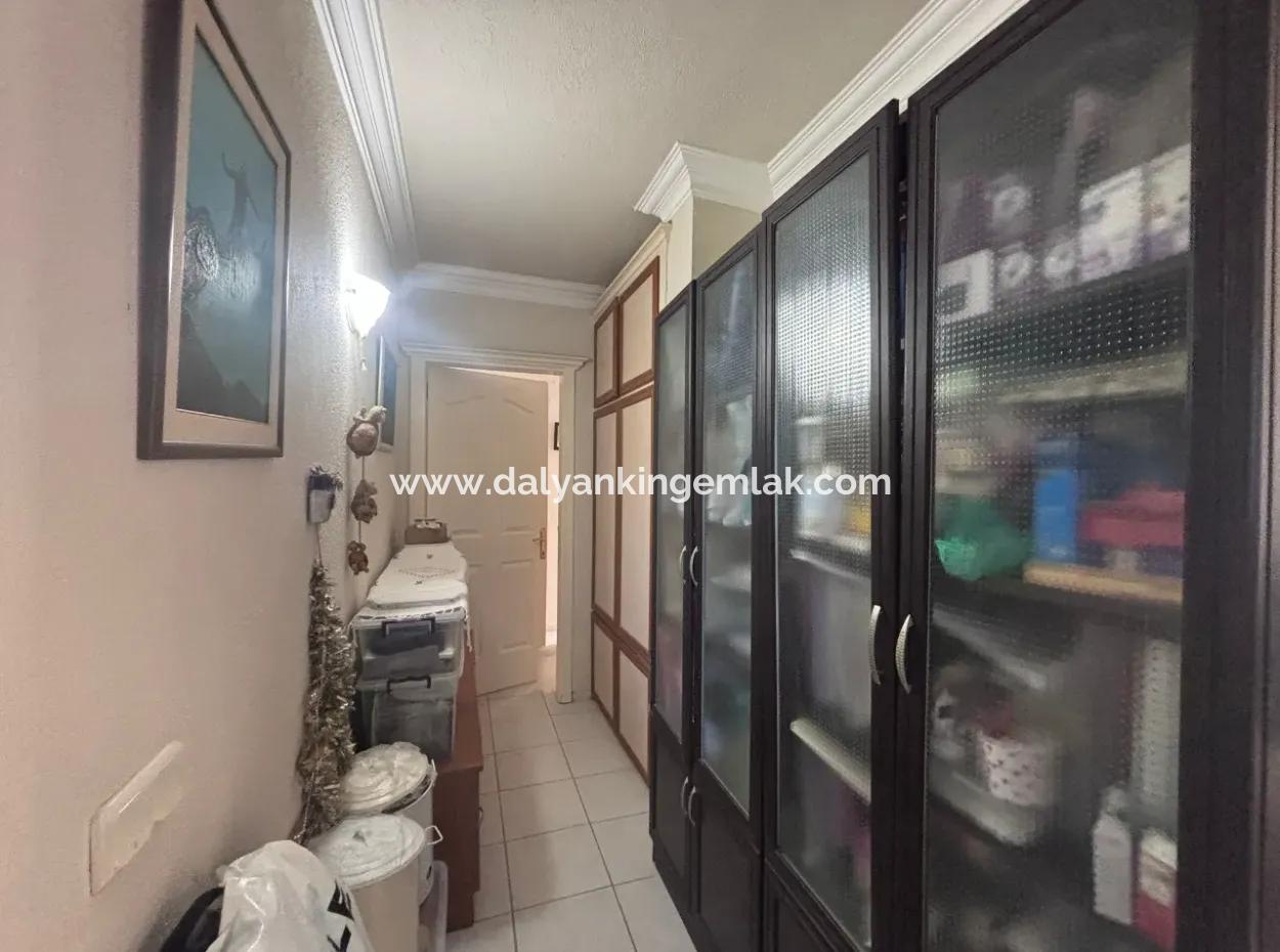 Dalyan Marmarlı Da 4011 M2 Arsa İçerisinde Satılık Villa