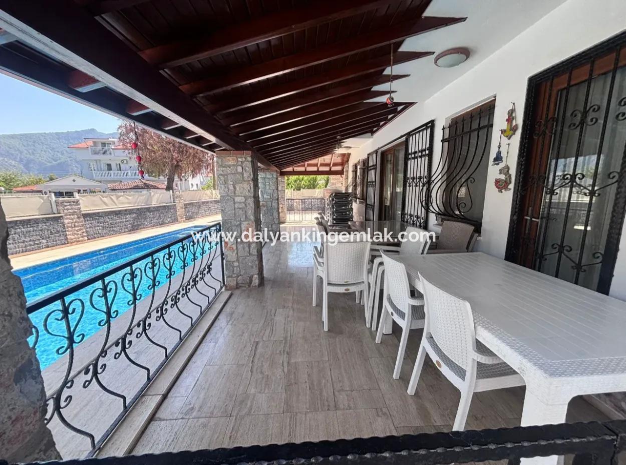 Dalyan Merkez 'De Satılık Triplex Villa