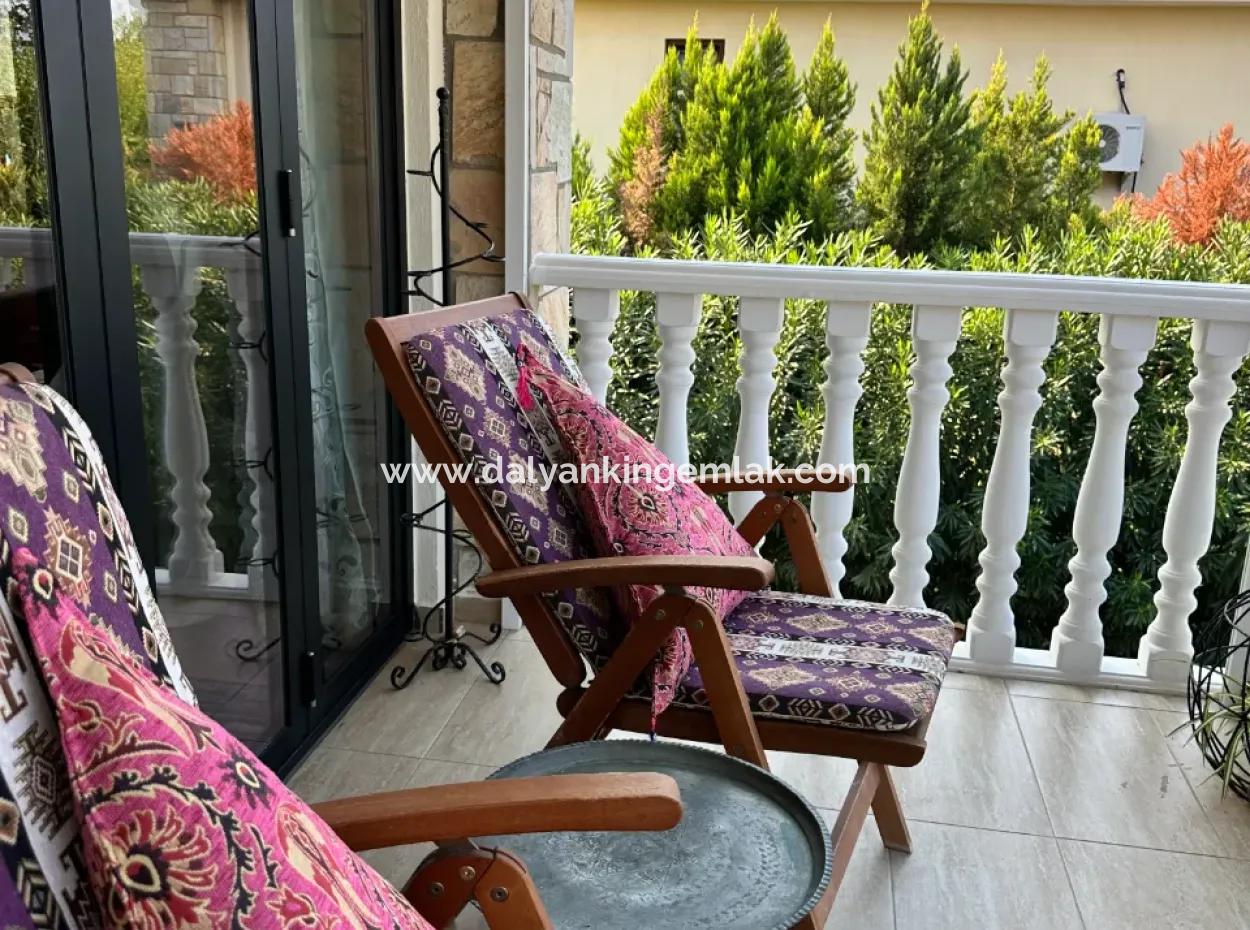 Dalyan Maraşta 980 M2 Arsa İçerisnde Müstakil Villa