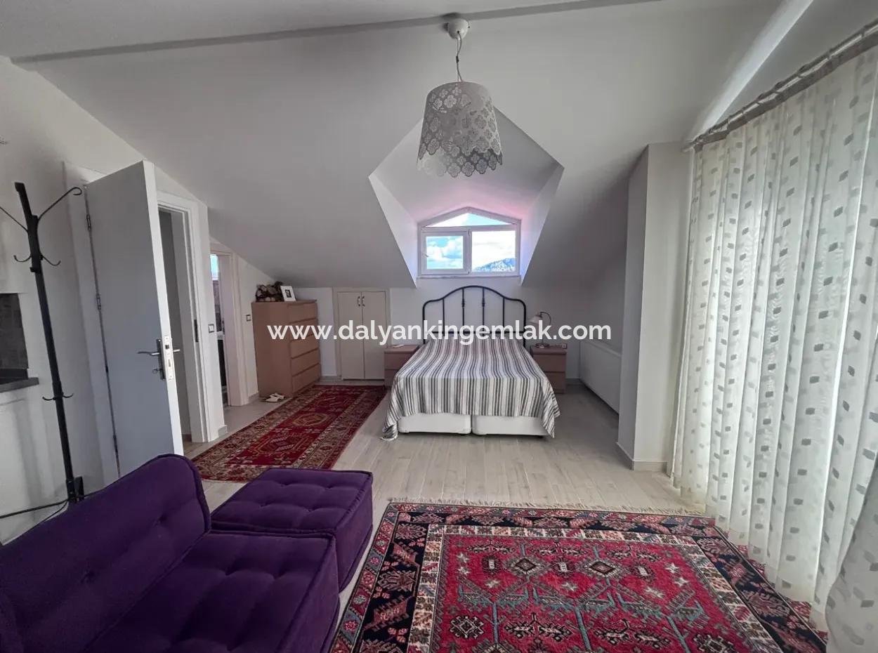 Dalyan Merkezde Satılık Tripleks Villa