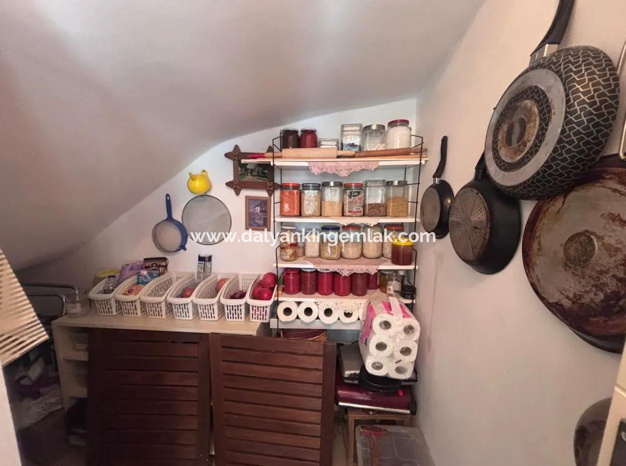 Dalyan Merkezde Satılık Tripleks Villa