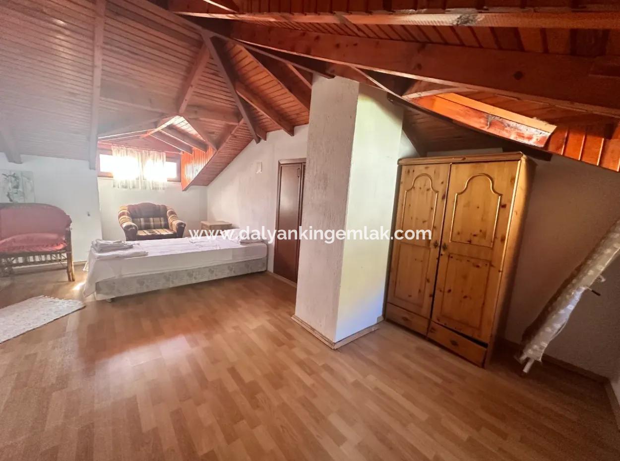 Dalyan Merkeze Yakın Kiralık Tek Katlı Havuzlu Ev