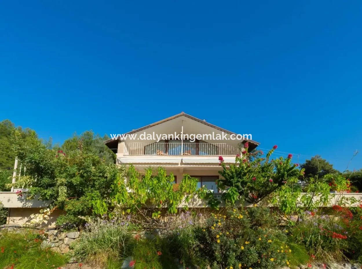 Villa İrem - Dalyan Gökbel Köyünde, Deniz Ve Plaj Manzaralı 4 Yatakodalı Müstakil Villa.