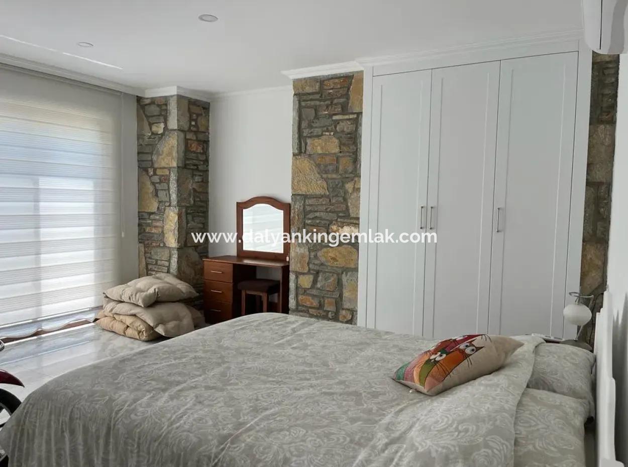 Dalyan Arıkbaşın Da 880 M2 Arsa İçersinde Satılık Villa