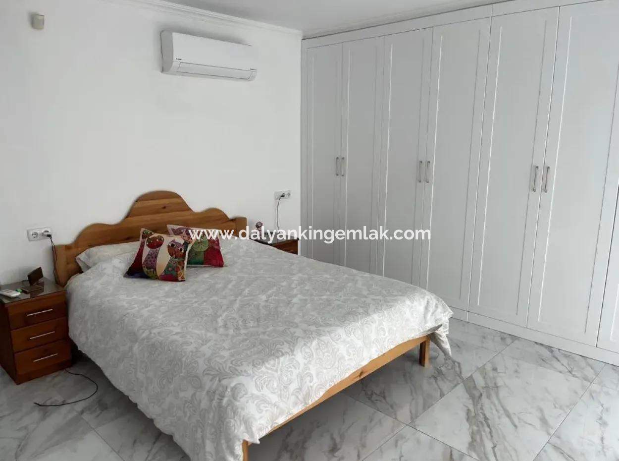 Dalyan Arıkbaşın Da 880 M2 Arsa İçersinde Satılık Villa