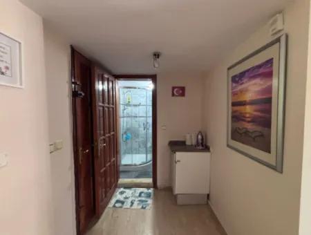 Dalyan Merkezde Ortak Havuzlu Eşyalı Triplex Villa