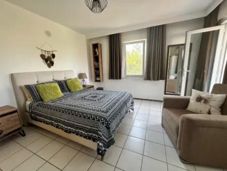 Okcular 3+2 Mustakıl Ev Ve Arsa