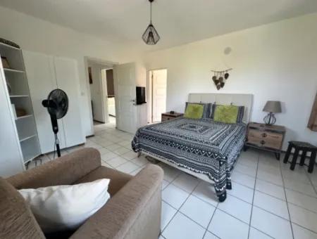 Okcular 3+2 Mustakıl Ev Ve Arsa