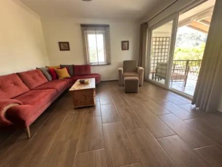 Okcular 3+2 Mustakıl Ev Ve Arsa