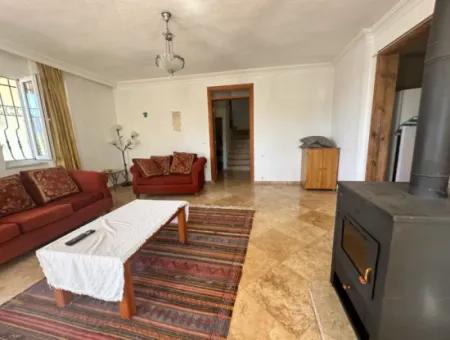 Dalyan Merkeze Yakın Kiralık Tek Katlı Havuzlu Ev