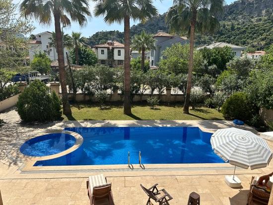 Dalyan Gülpınar Da Kanal A Yakın Konak Tarzında Villa
