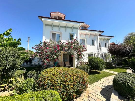 Dalyan Osmanağalar Da Site İçerisinde Satılık Tripleks Villa